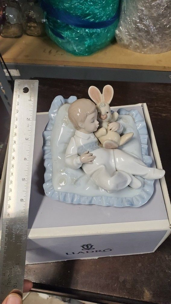 Lladro Porcelain Figurine "Taking A Snooze" #06791. with Box And Paperwork. NICE