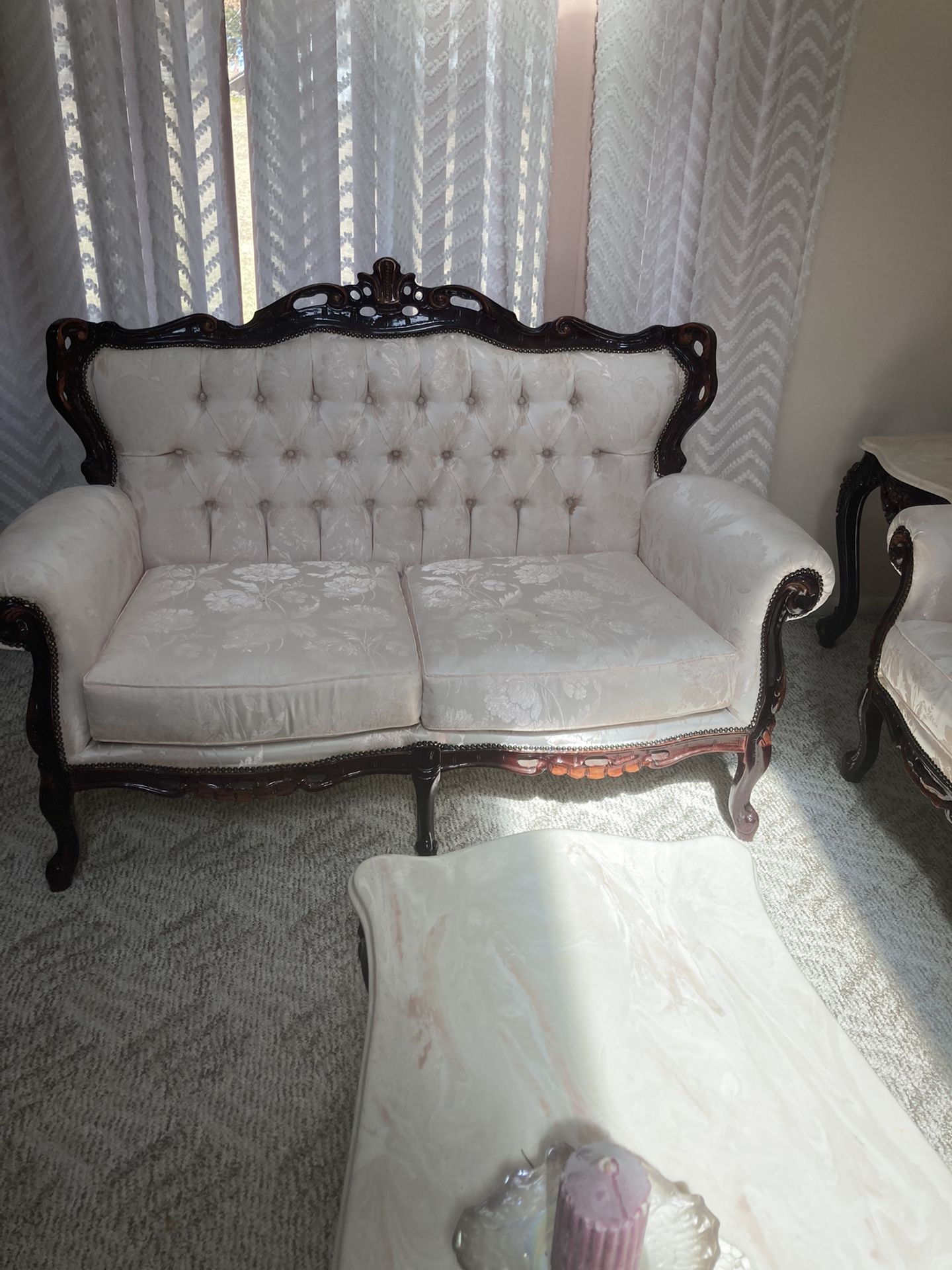Formal Italian Living Room With Two End Tablesand Coffe Table All Marble And Carve