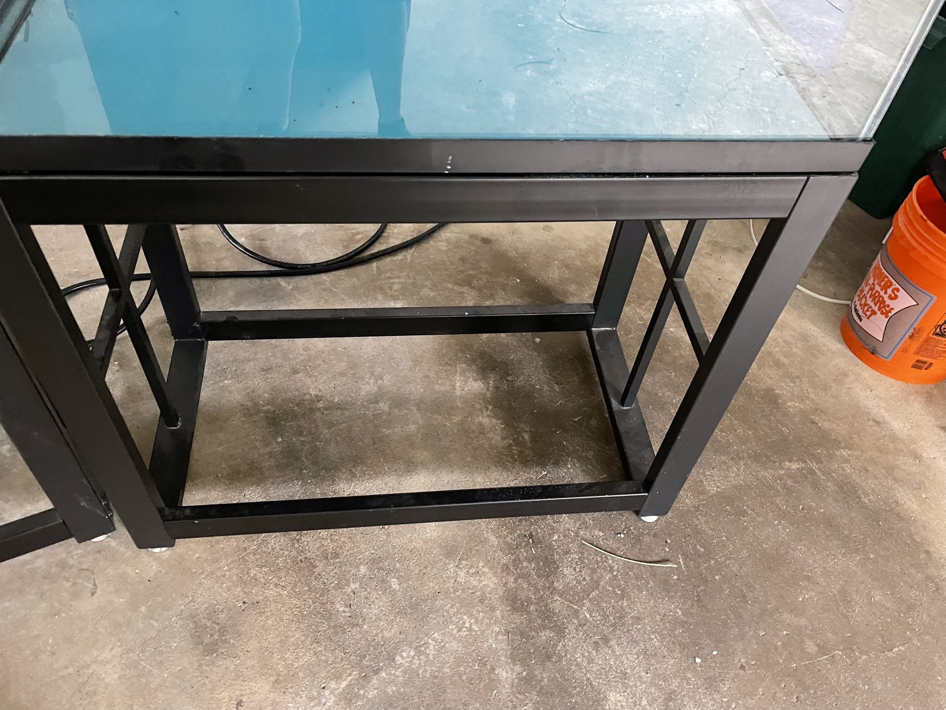 40 Gallon Tank With Self Leveling Metal Stand Lid And Lights
