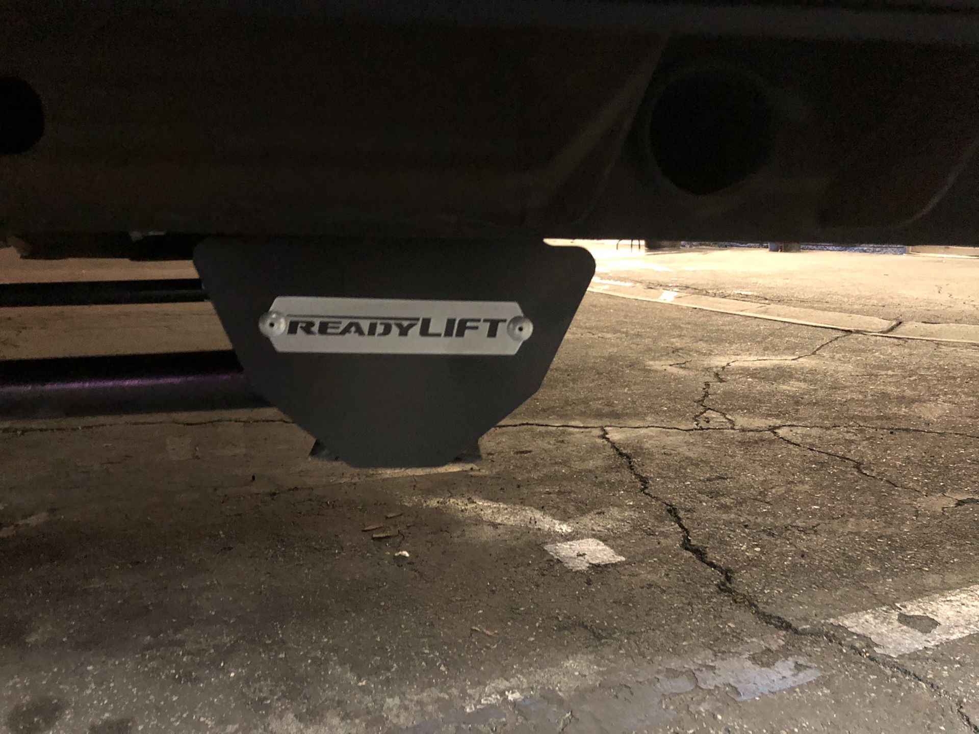 Lift kit for 2011 up Chevy Silverado dually 8” ready lift kit 22” kmc xd wheels 37” tires for