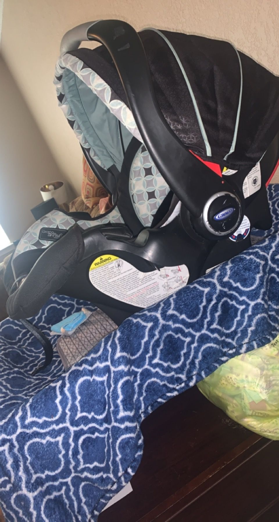 Graco-pedic Luxury Foam Car seat And Anchor