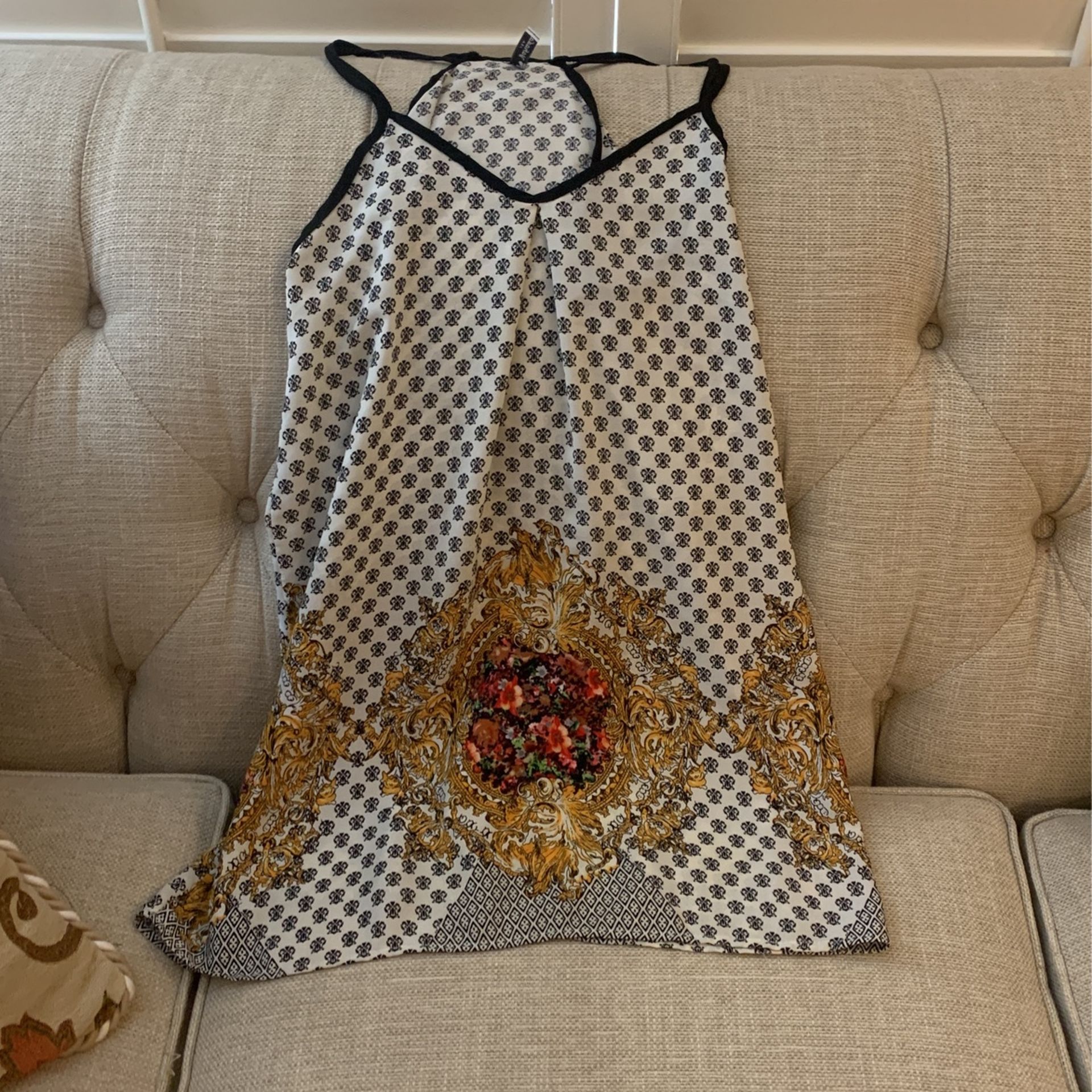 Women’s Tunic Or Dress Medium