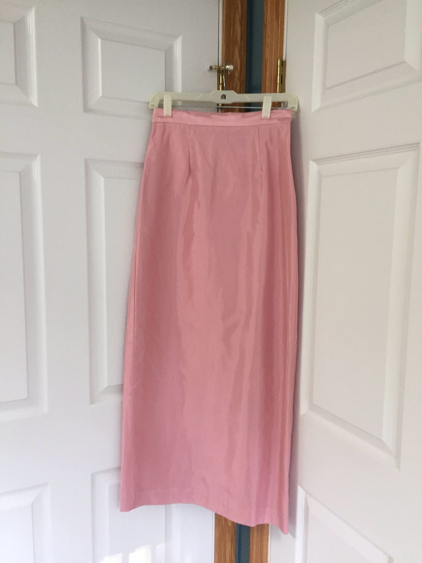 Formal Full length gown, shawl, and matching shoes. See all pictures. Gown Size 4