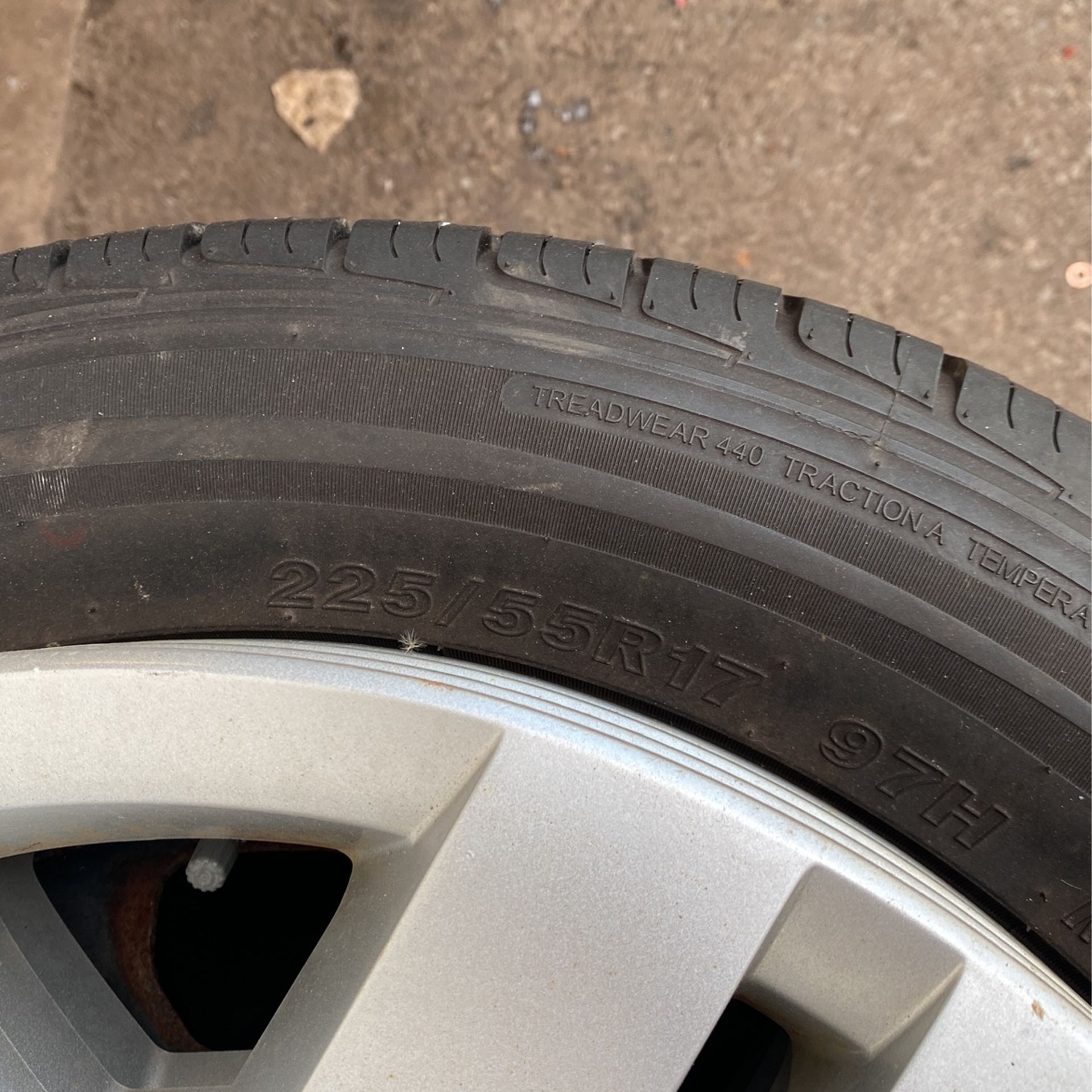 225/55/17 Tires With 4 Steel Rims And 4 Hub Caps