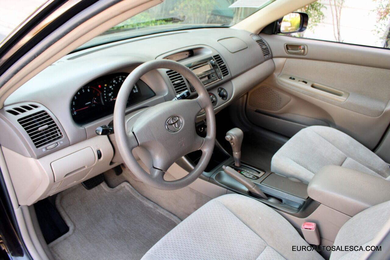 2004 Toyota Camry