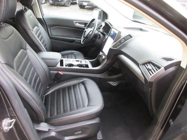 2021 Ford Edge