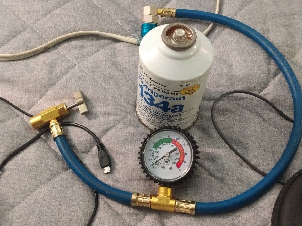 Auto Freon With Adapter And Gauge