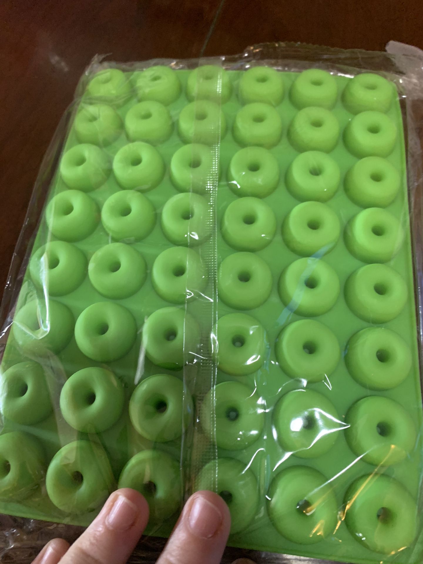 3-donut silicone mold with droppers