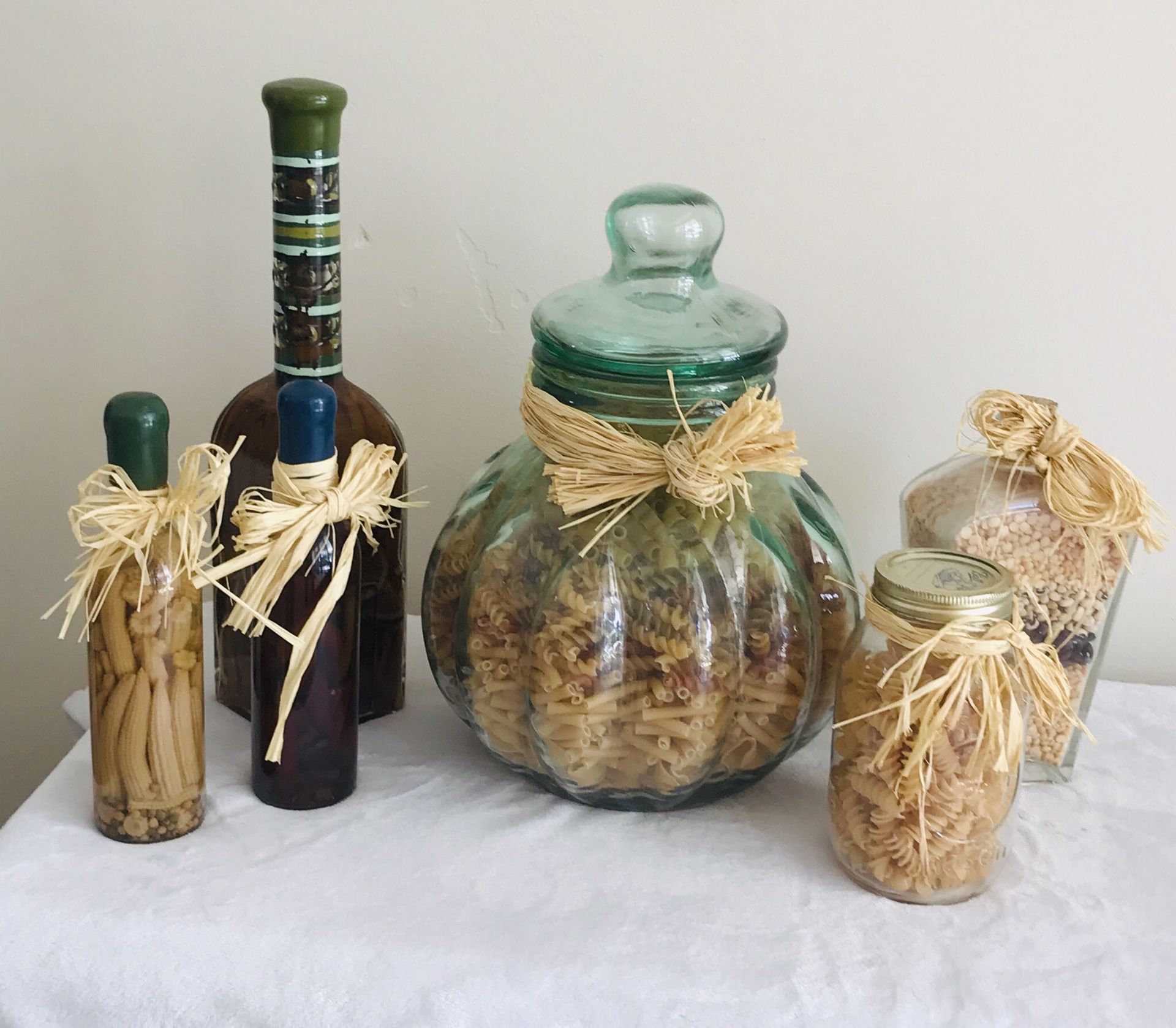 6 Piece Glass Jar Set Kitchen Decor 🖤