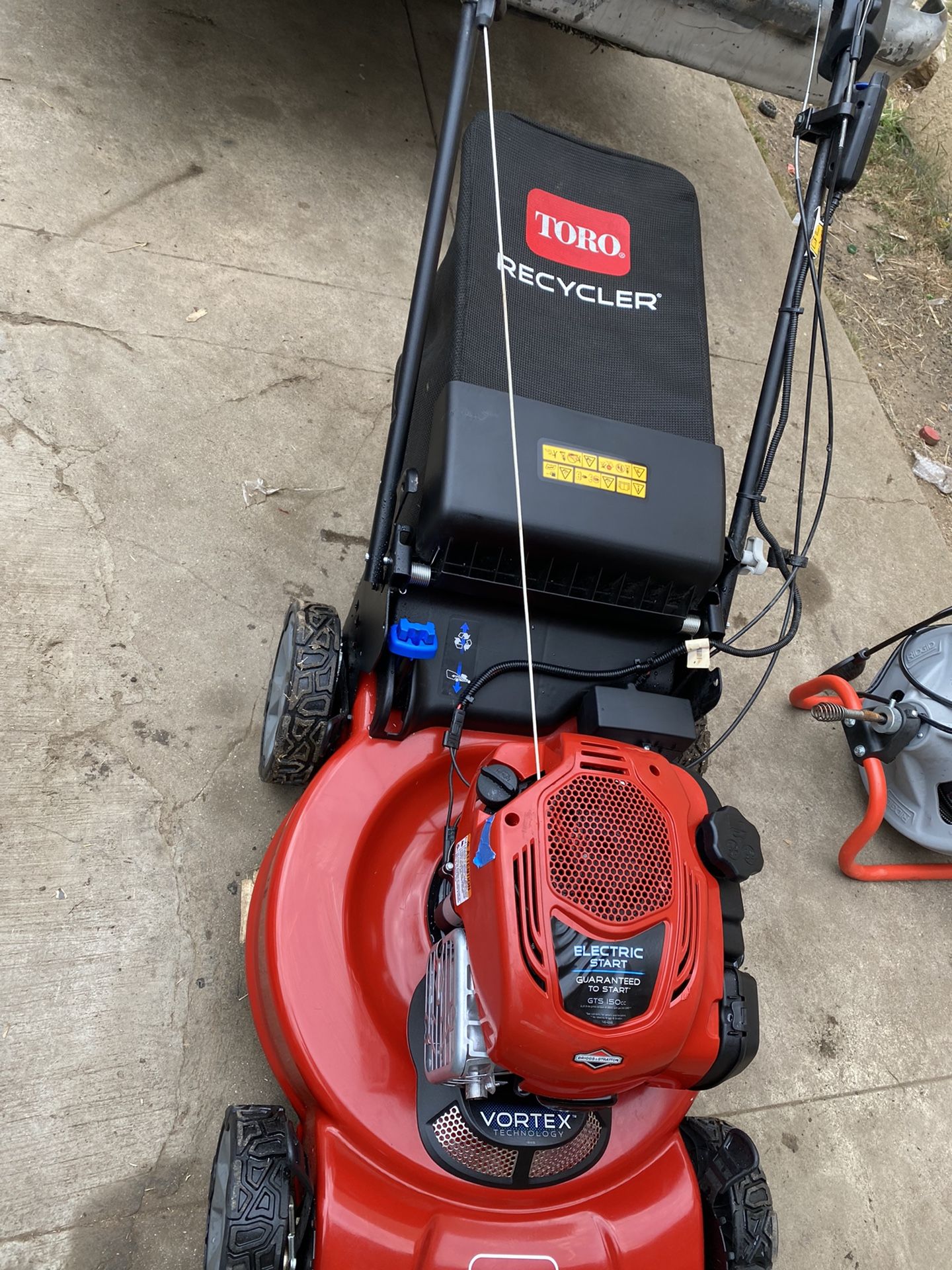 Toro Recycler 22 in. Briggs & Stratton Personal Pace Electric Start, RWD Self Propelled Gas Walk-Behind Mower with Bagger
