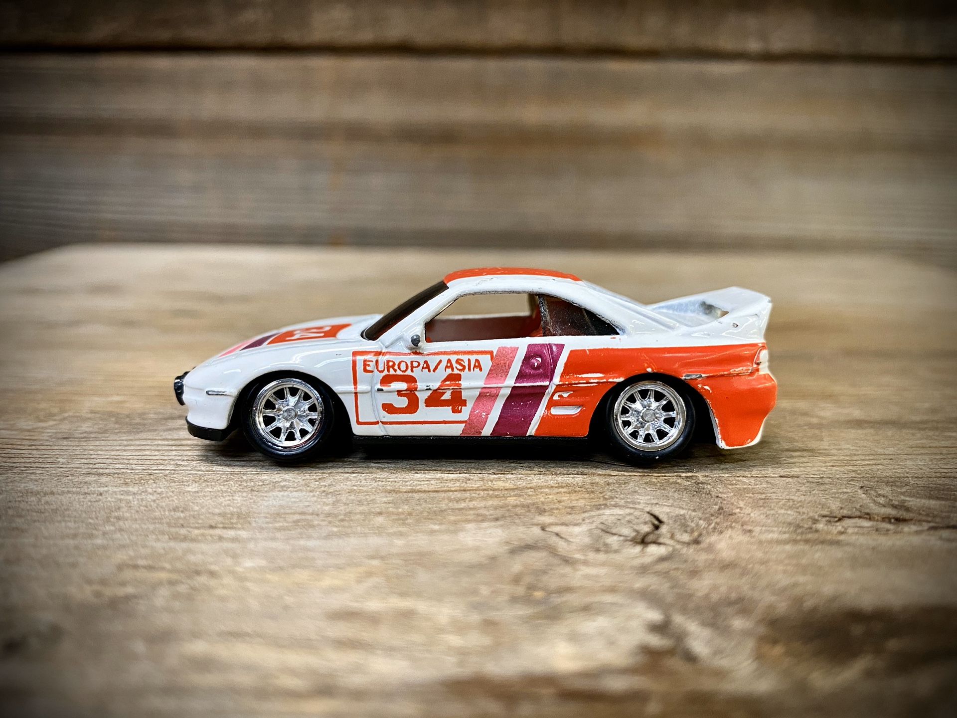 CUSTOM 1:64 Toyota MR2 - Hot Wheels (Lowered + camber with upgraded premium 10-spoke chrome wheels)