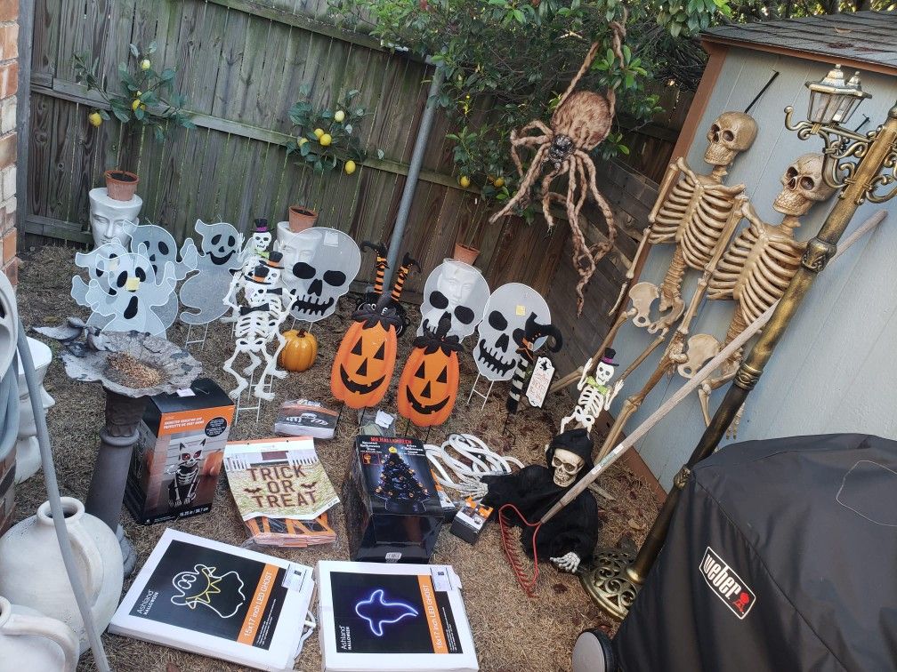 Halloween Decor
