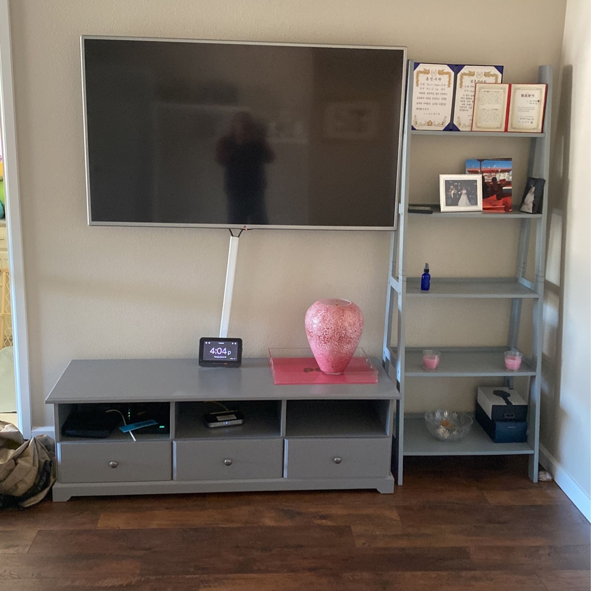 TV Stand And Ladder Shelf