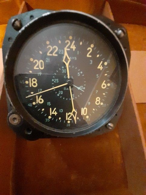 WWII Civil Date 24 Hour NAVAL Aircraft Cockpit Clock 8 DayCALENDAR CLOCK WORKS PERFECTLY