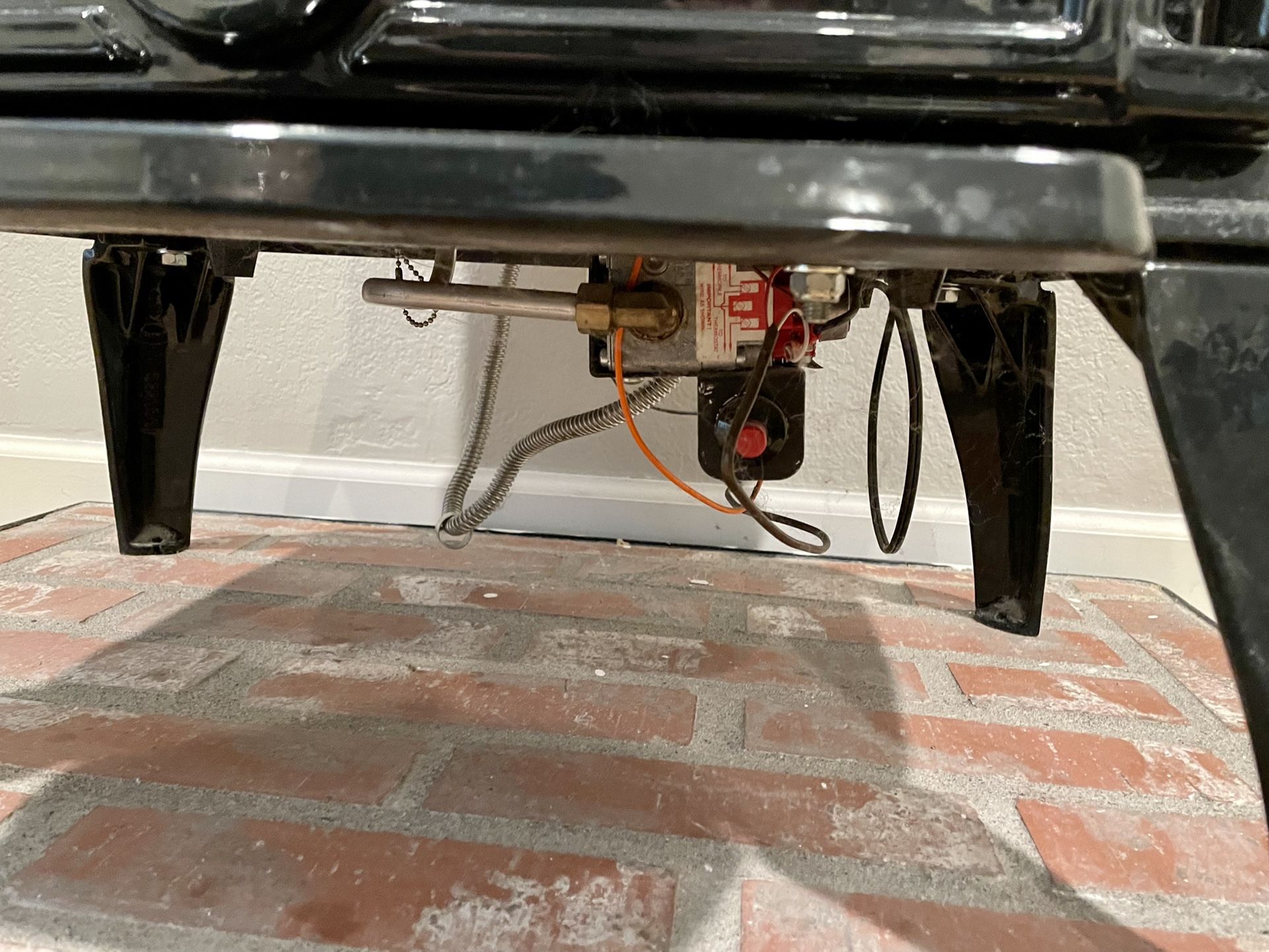 Gas Stove Fireplace Direct Vent Dovre (DV400) for Sale in Maple