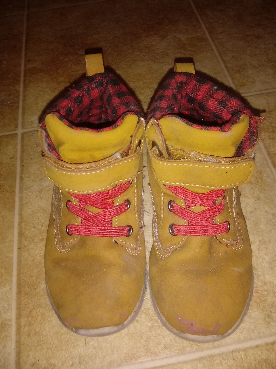 Size 8 play it loud