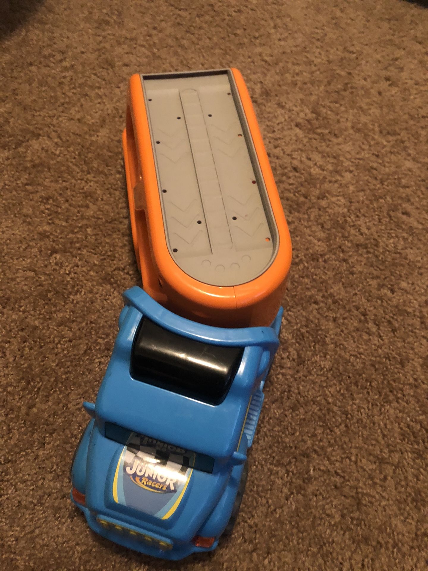 Toy hauler