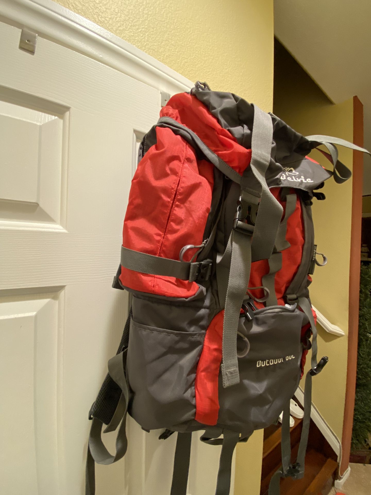 Belvie Hiking Backpack