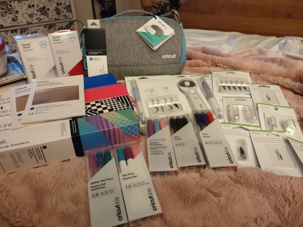 Brand New Never Used Stuff For A Cricut