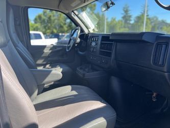 2015 Chevrolet Express Cargo Van Thumbnail