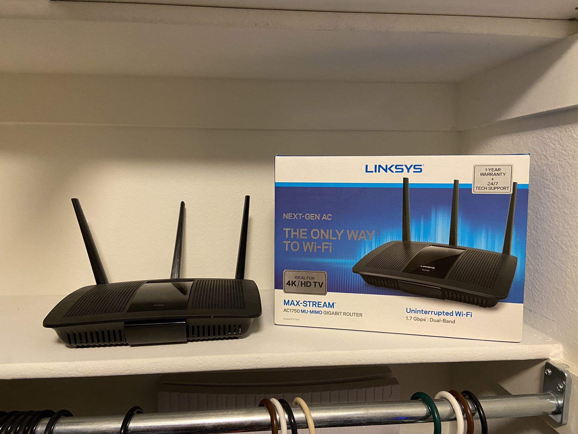 Linksys AC1750 WiFi router