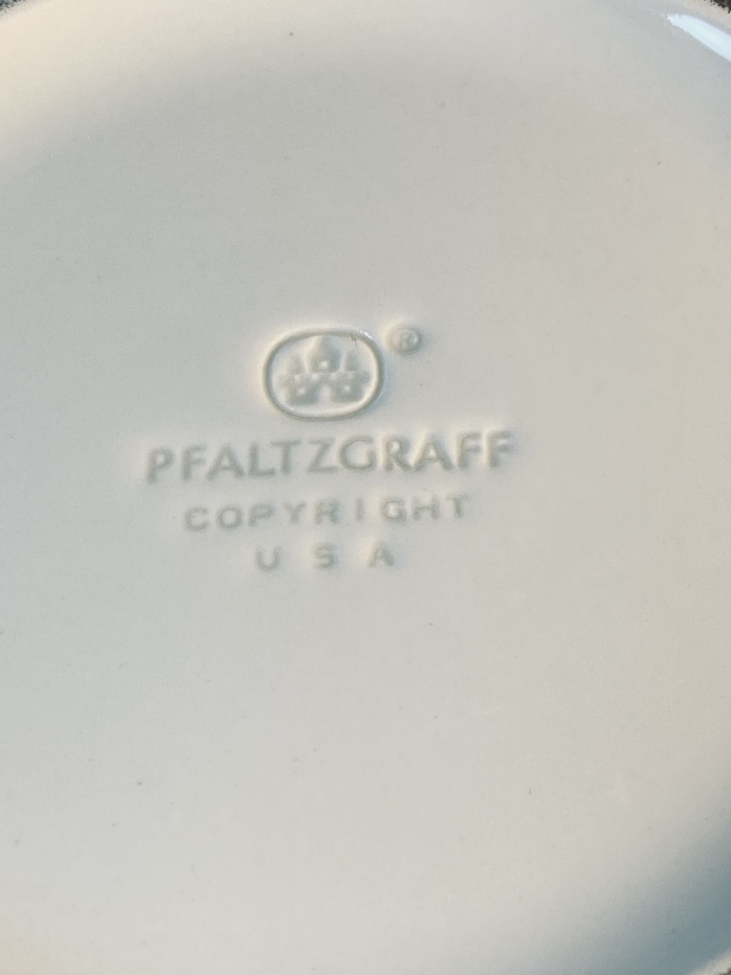 Pfaltzgraff Cream Oval Serving Bowl Serving Dish. frnt cab