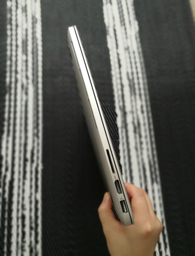 Late 2013 15” MacBook Pro Retina 2.7Ghz i7 512GB 16GB RAM