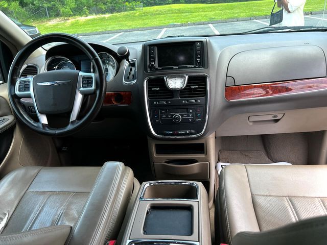 2012 Chrysler Town & Country