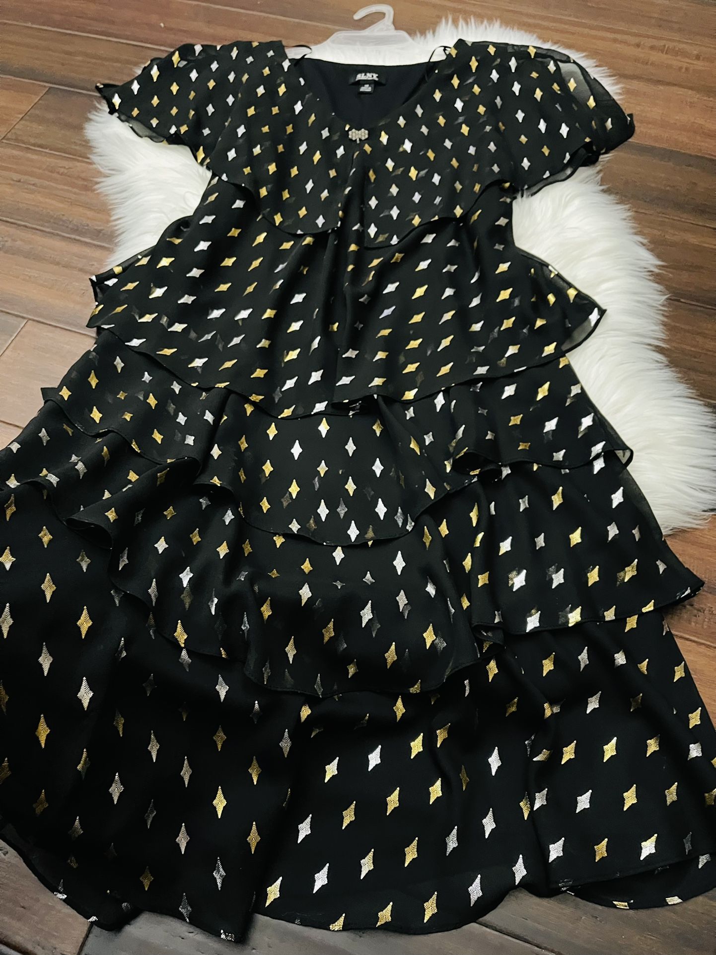 Beautiful Slny Flare Dress Women’s Size 12-14