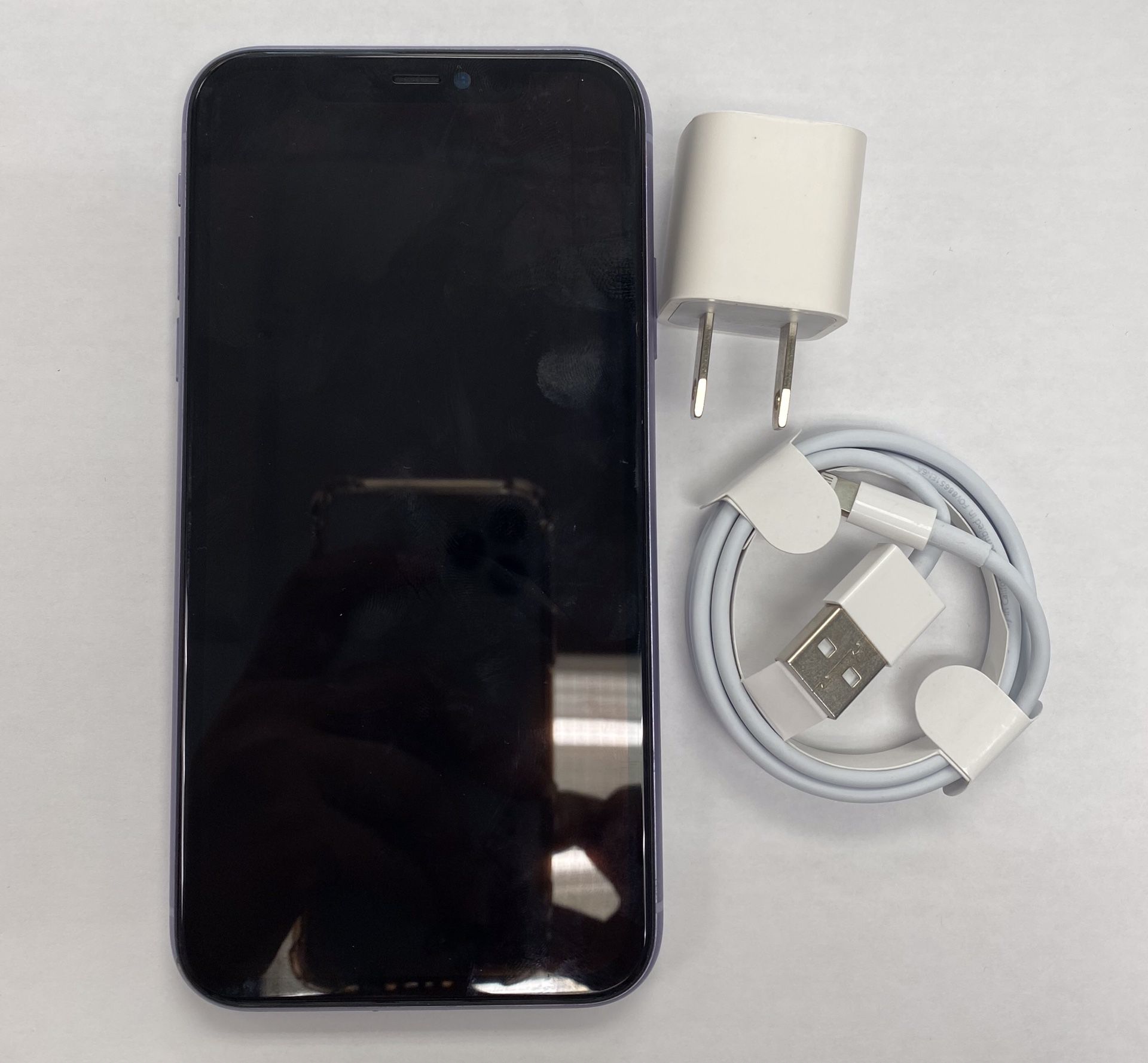 IPhone 11 64gb Factory Unlocked sold with store warranty 