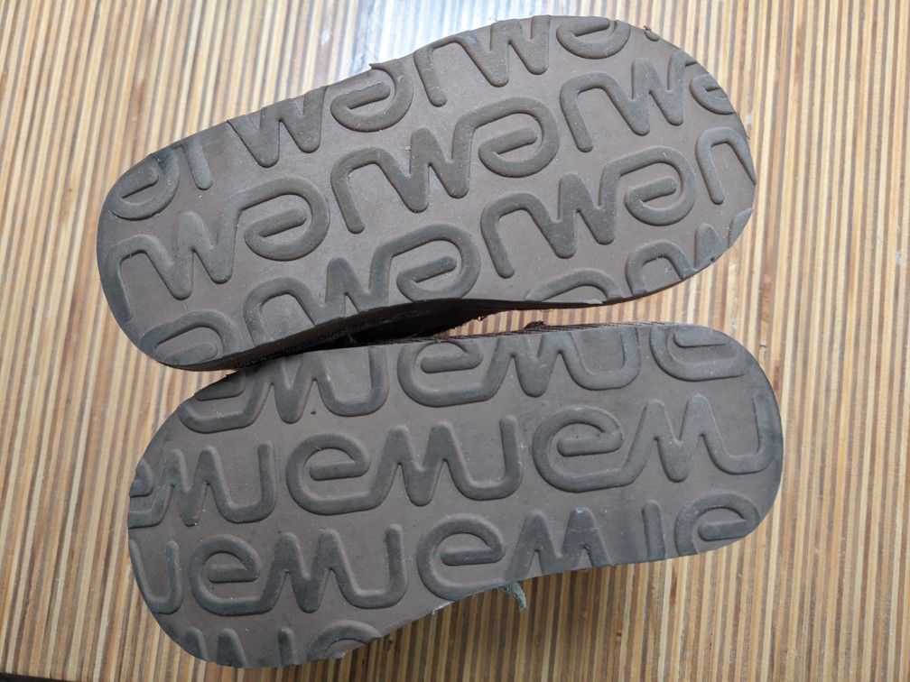 UGG BOOTS AUSTRALIA EMU LION KID, size 9