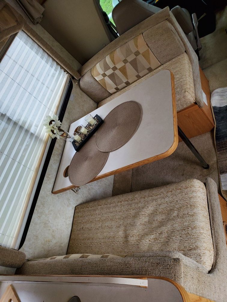 2005 Class C Motorhome 30ft