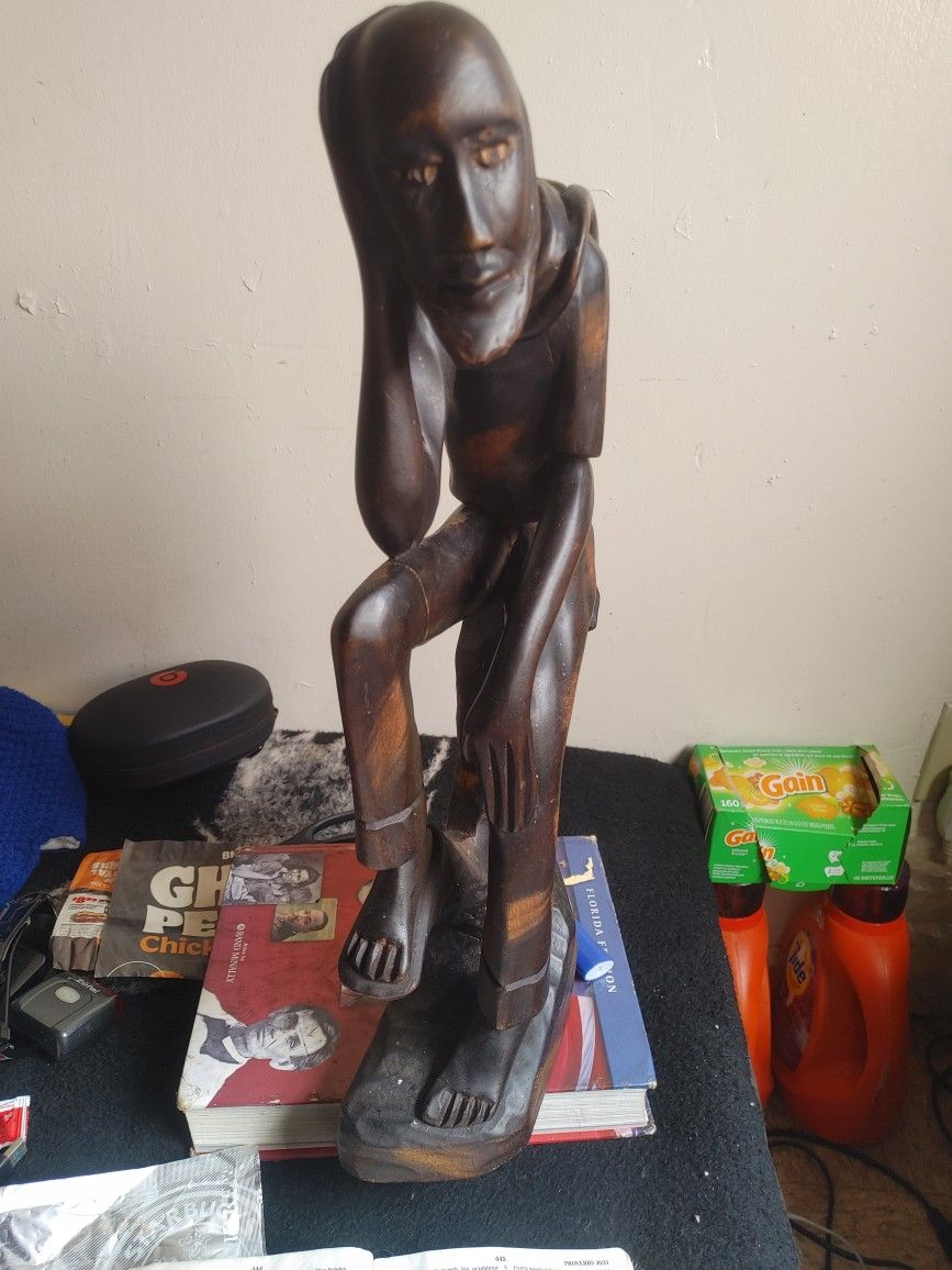 African statues