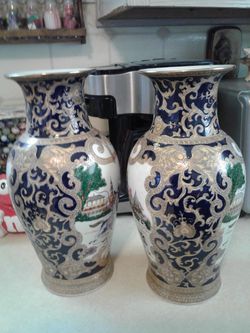 Chinese ceramic porcelain vases Thumbnail