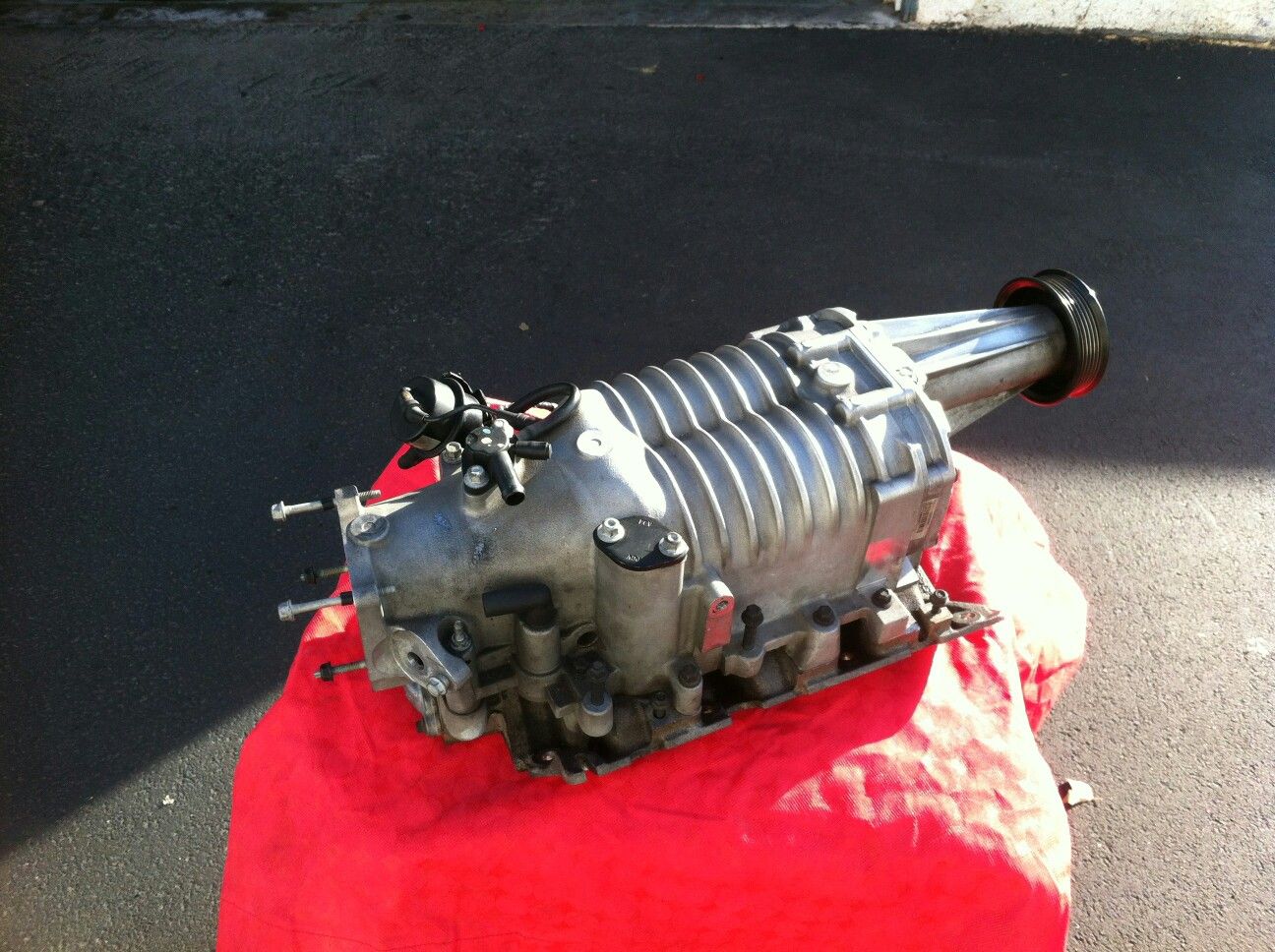 Supercharger Eaton M90 5th gen with manifold Gm 3.8. GEN 5 for Sale in