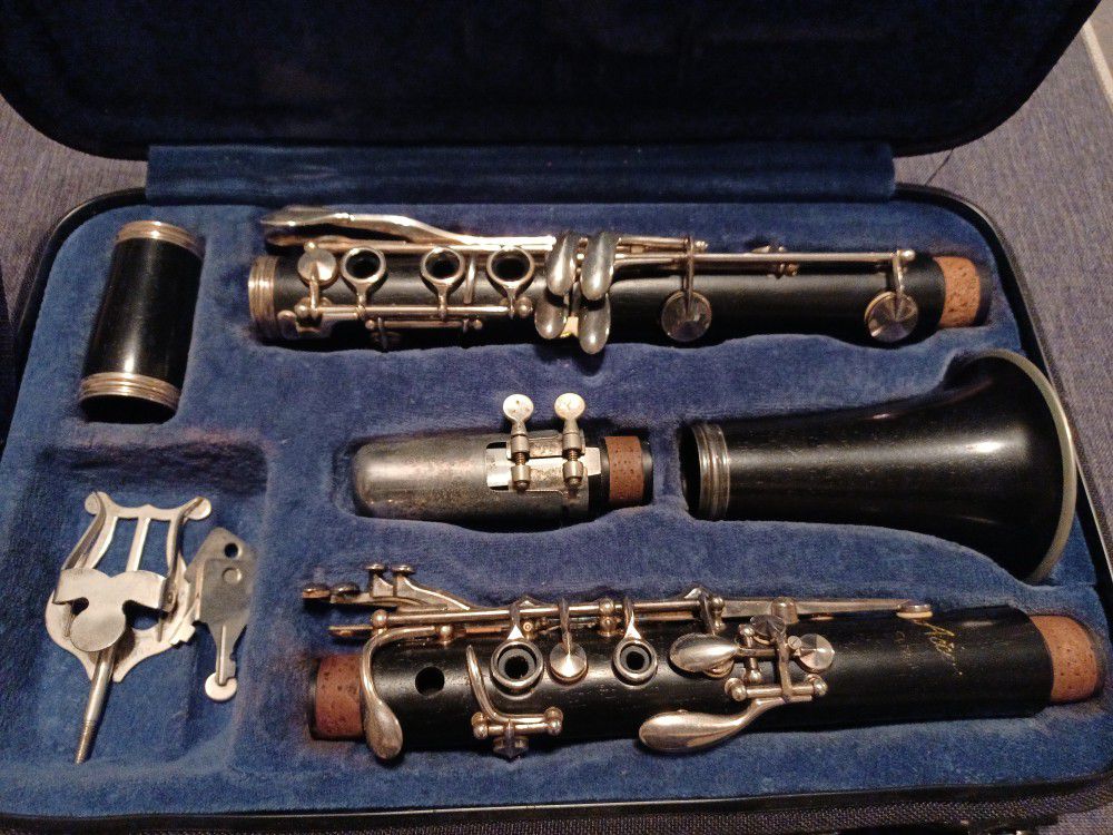Accent (Made By Buffet) Wooden Clarinet