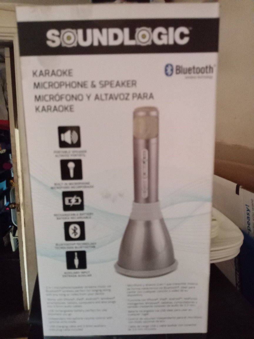 Bluetooth Karaoke Mic w/Speaker.