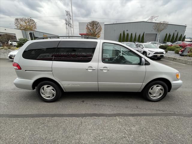 2002 Toyota Sienna