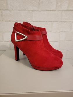 Impo Tootie Red Faux Suede Ankle Booties Heeled Boots Size 7.5 Thumbnail