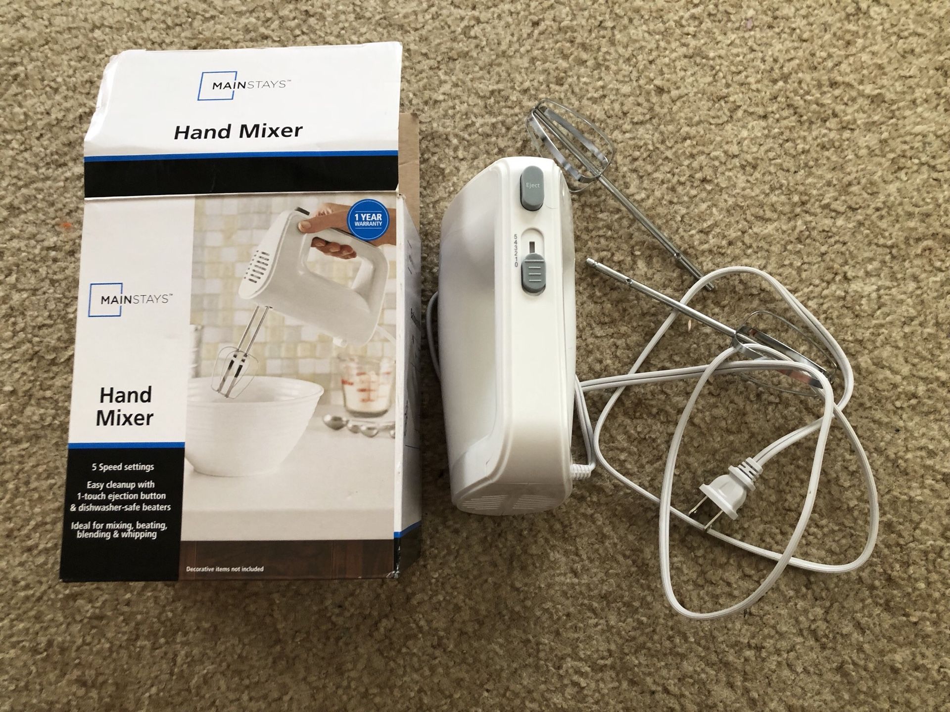 Bread toaster , hand mixer , vegetables chopper