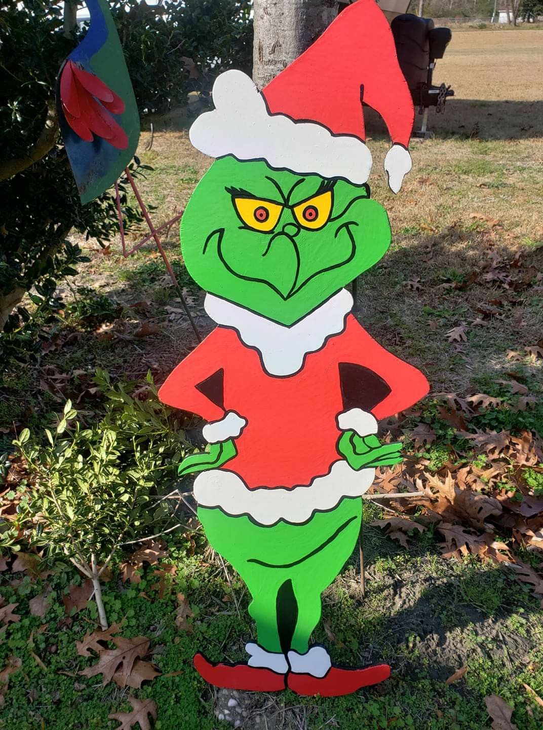 Yard decoration set