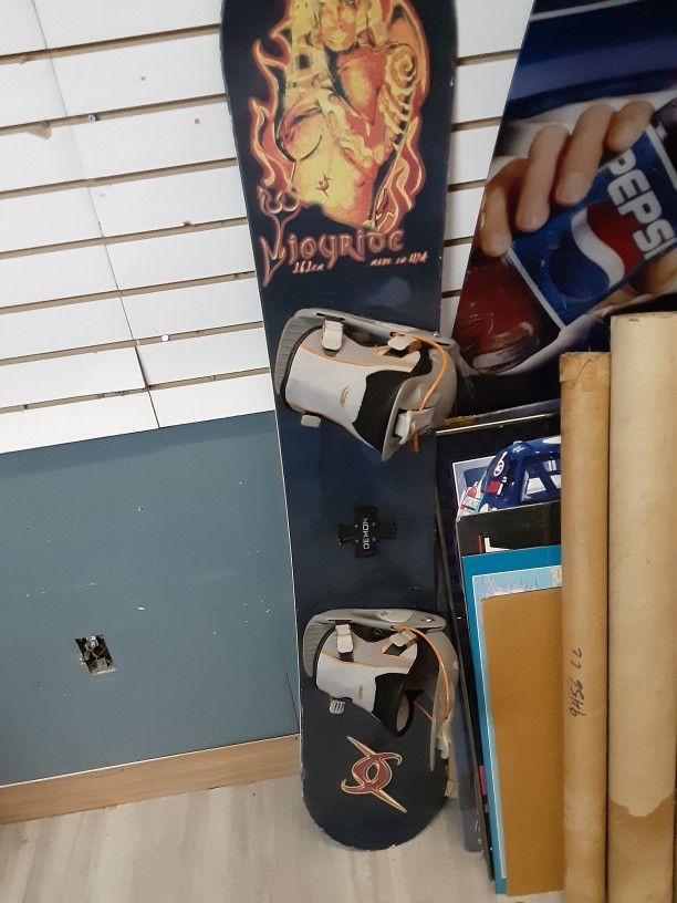 DEMON SNOWBOARD AWESOME BINDINGS GRAPHICIS CARRY BAG FIRST $50 Takes It Home