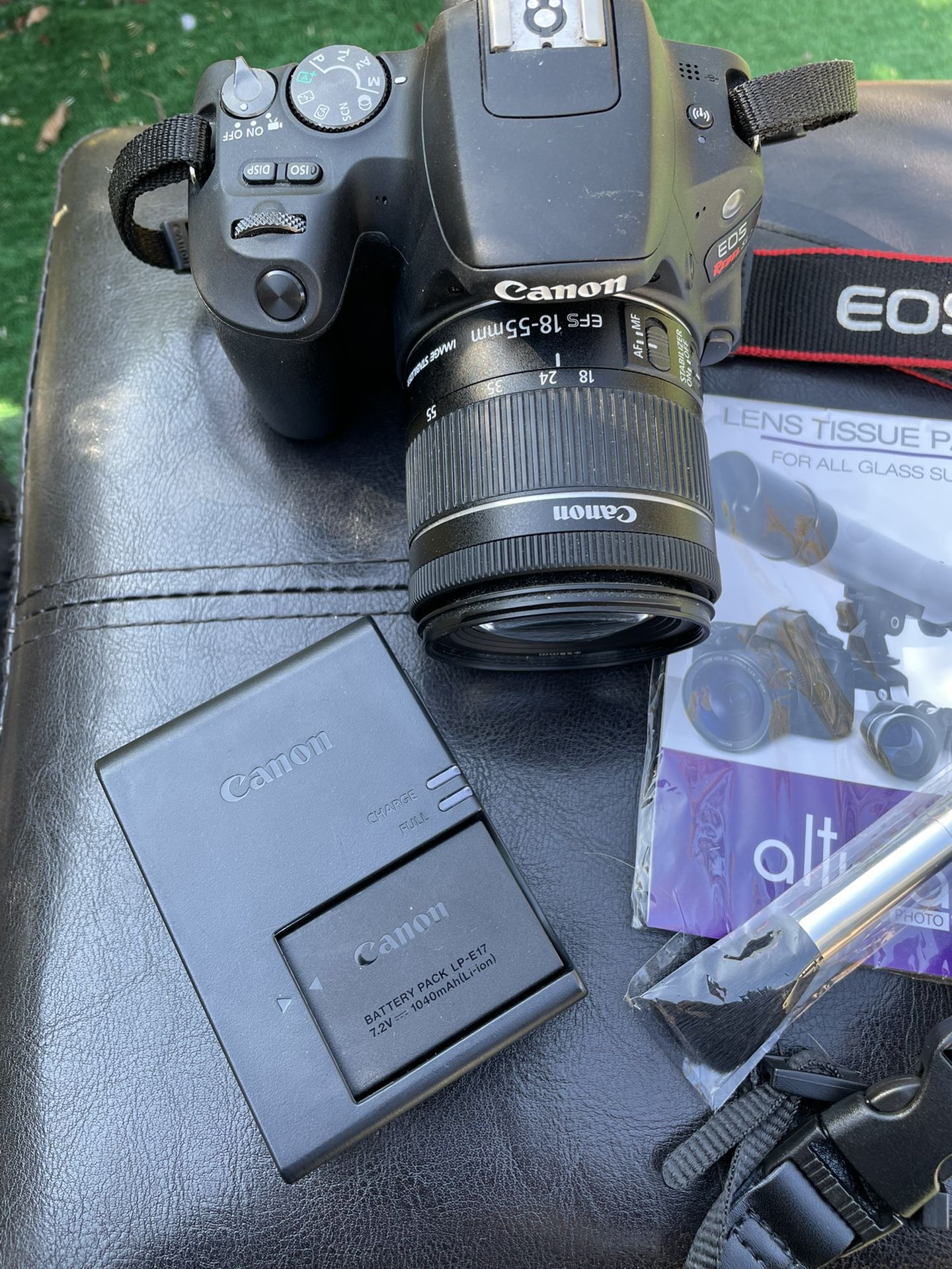 Canon EOS Rebel SL2 DSLR Camera with EF-S 18-55mm IS STM Lens in Black