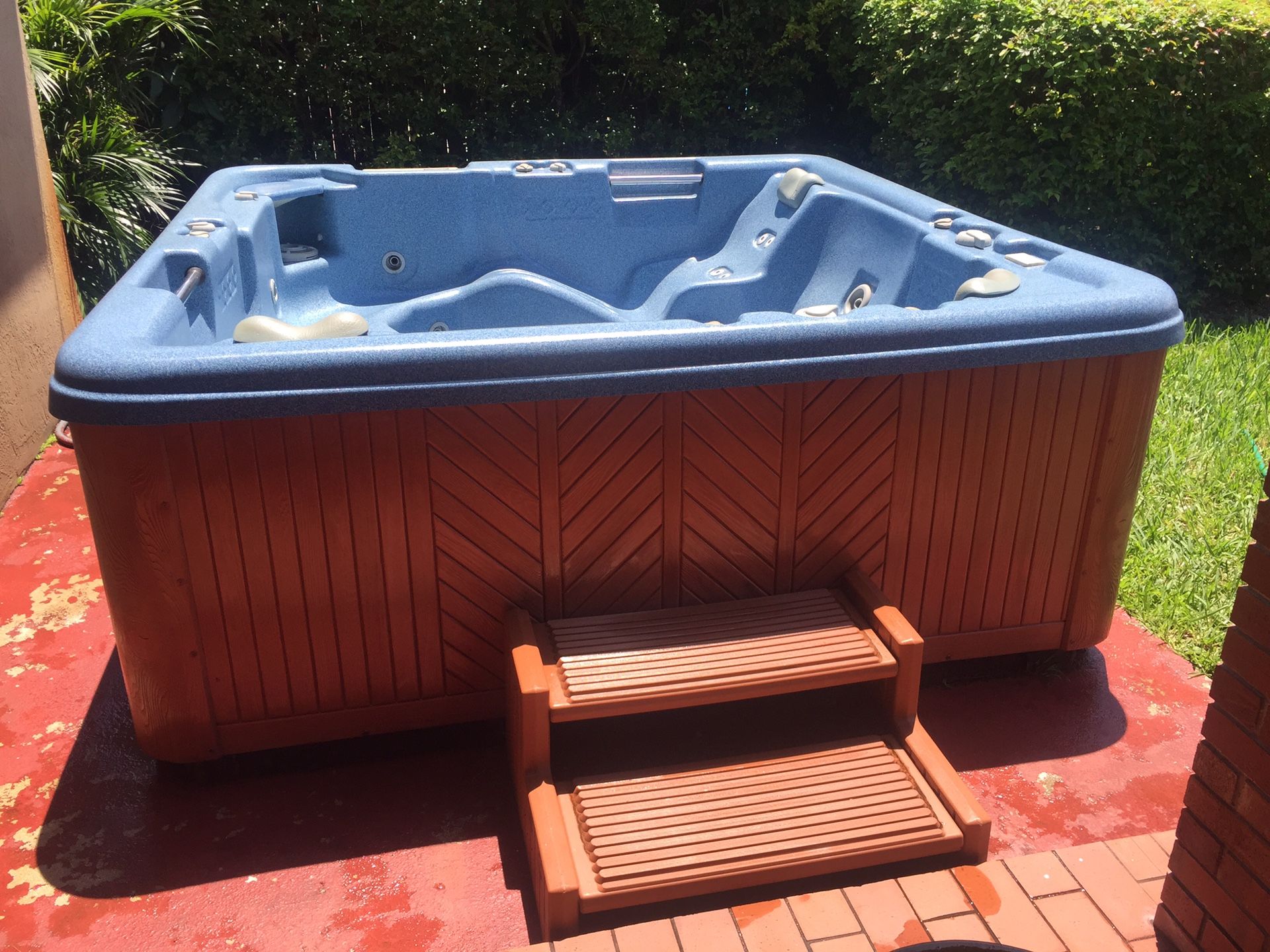 Jacuzzi for sale for Sale in Miami, FL OfferUp