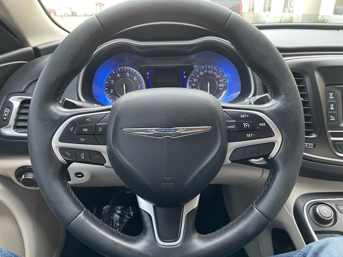 2015 Chrysler 200