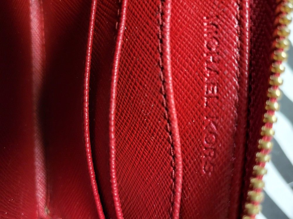 Michael Kors - Small Red Wallet - Missing Wristlet Strap