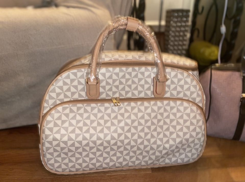 White Rolling Bag