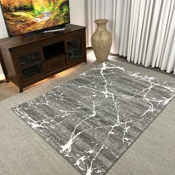 Brand New Deluxe Area Rug   Thumbnail
