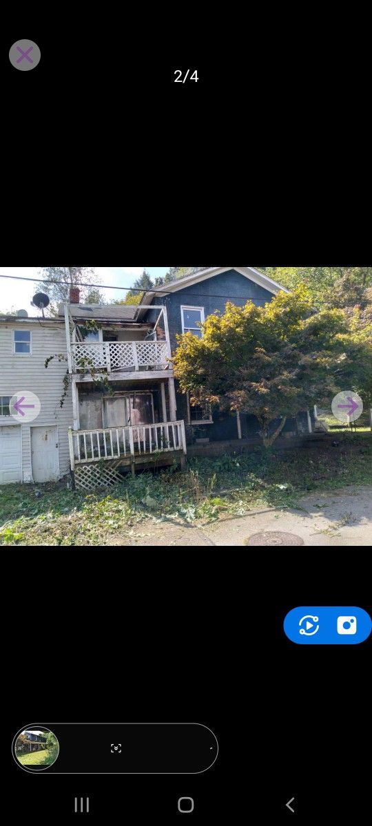 4 BR W/2 Car Garage w/attached 2 Br Apartment Above It