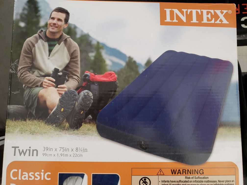 Twin size air mattress